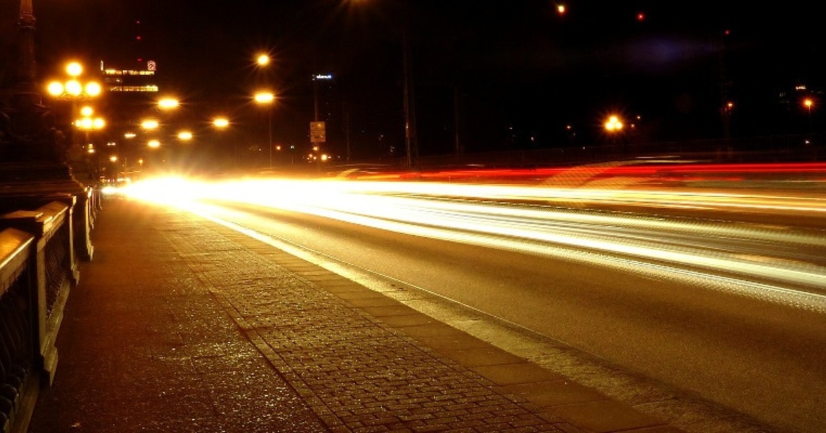 Unfall in Bad Krozingen: Fleisch-Laster kippt auf der Autobahn um - baden.fm