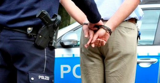 Polizei, Festnahme, Handschellen, © Polizeipressestelle Rhein-Erft-Kreis