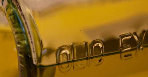 Olivenöl, Test, 2016, © jim/Wikimedia