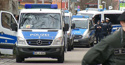 Polizeiaufgebot bei der Absperrung zur Bombenentschärfung, © baden.fm