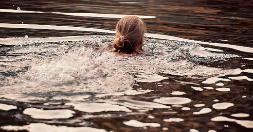 Schwimmen, Badesee, Baggersee, © Pixabay