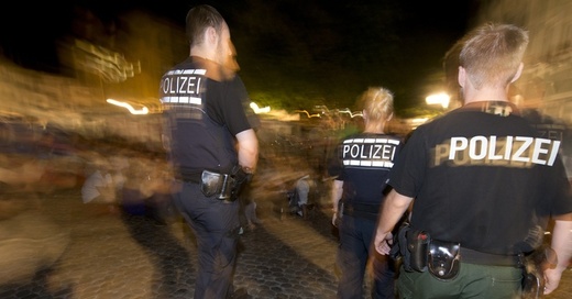 Polizei, Freiburg, Augustinerplatz, © Patrick Seeger - dpa