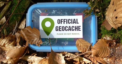 Geocache, Geocaching, Schnitzeljagd, © Pixabay