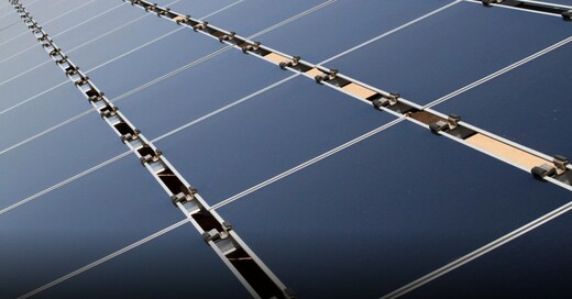 Solarzellen, Photovoltaik, erneuerbare Energie, © Susan Montonya Bryan - AP / dpa (Symbolbild)