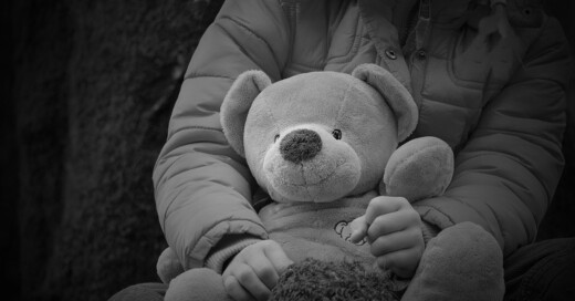 Kind, Missbrauch, Teddy, © Pixabay (Symbolbild)
