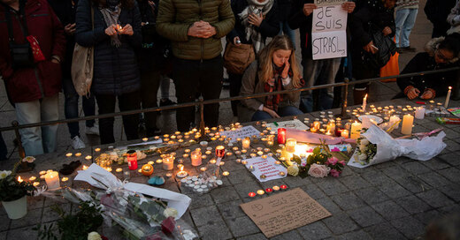 Kerzen, Trauer, Straßburg, Terroranschlag, © Sebastian Gollnow - dpa