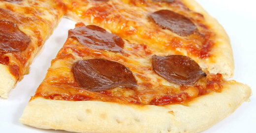 Pizza, Salami, Fast Food, Ernährung, © Pixabay (Symbolbild)
