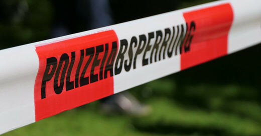 Polizeiabsperrung, Absperrband, Tatort, Verbrechen, © Pixabay (Symbolbild)