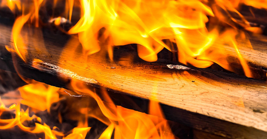Feuer, Flammen, Brand, Holz, Lagerfeuer, © Pixabay (Symbolbild)