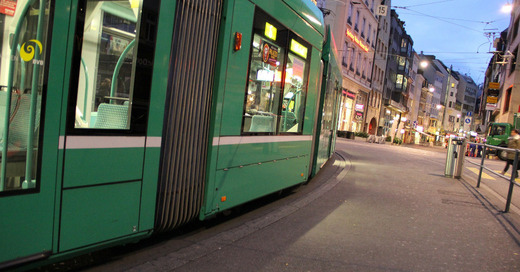 Tram, Basel, Straßenbahn, Schweiz, © Pixabay (Symbolbild)