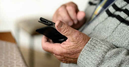 Rentner, Senioren, Handy, Technik, Telefon, Smartphone, © Pixabay (Symbolbild)