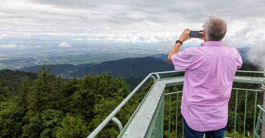Tourist, Tourismus, Ausflug, Aussicht, Schwarzwald, Hochblauen, Markgräflerland, Schliengen, Natur, © Philipp von Ditfurth - dpa (Symbolbild)