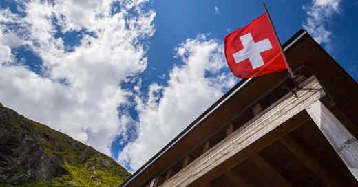 Schweiz, Fahne, Flagge, Alpen, © Pixabay (Symbolbild)