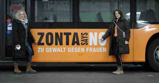 VAG Freiburg, Zonta, Gewalt, Frauen, Kampagne, Zeichen, Bus, Nahverkehr, © VAG Freiburg