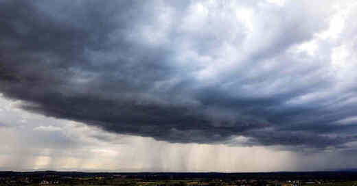 Wetter, Unwetter, Gewitter, Wolken, Regen, Niederschlag, Hagel, Ehrenkirchen, Schauer, © Philipp von Ditfurth - dpa (Archivbild)