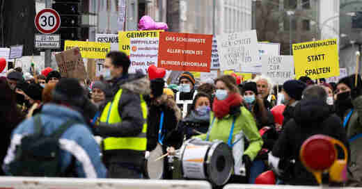 Freiburg, FreiSein, Demonstration, Corona-Maßnahmen-Gegner, Coronavirus, Impfgegner, Demo, Protest, © Philipp von Ditfurth - dpa