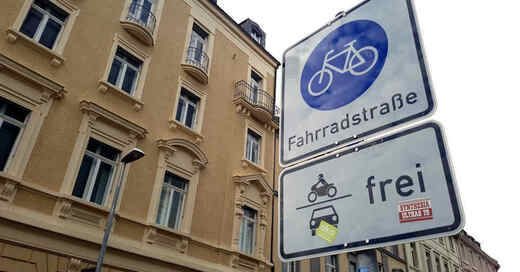 Fahrradstraße, Straße, Verkehr, Fahrrad, Auto, Freiburg, Verkehrsregeln, Straßenverkehrsordnung, © baden.fm (Symbolbild)
