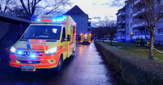 Offenburg, Brand, Leiche, Leichnam, Tote, Feuerwehr, Rettungsdienst, Krankenwagen, Notarzt, © Christina Häußler - Einsatz-Report24 / dpa