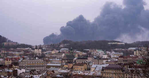 Lemberg, Lwiw, Lviv, Luftangriff, Raketen, Ukraine, Krieg, Rauchsäule, Fliegeralarm, © Nariman El-Mofty - AP / dpa