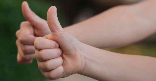 Daumen, Daumen hoch, Finger, Hand, Thumbs Up, Zustimmung, Glück, © Pixabay (Symbolbild)