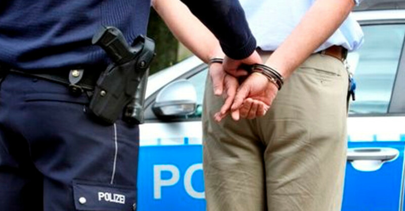 Polizei, Festnahme, Handschellen, © Polizeipressestelle Rhein-Erft-Kreis
