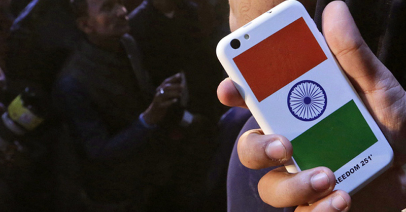 Freedom 251, Smartphone Indien, Handy, günstig, billigstes handy der Welt, © RAJAT GUPTA - dpa
