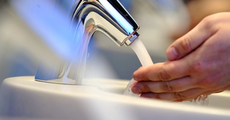 Händewaschen, Hygiene, Wasser, © Arne Dedert - dpa
