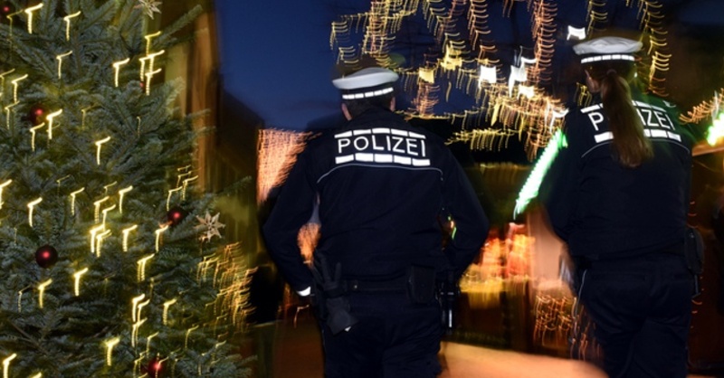 Freiburg, Weihnachtsmarkt, Polizei, Streife, © Patrick Seeger - dpa
