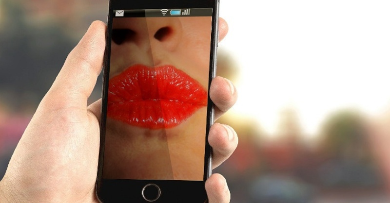 Kissenger, App, Smartphone, © Pixabay