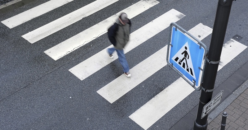 Zebrastreifen, Fußgänger, Überweg, © Ronald Witteck - dpa (Symbolbild)