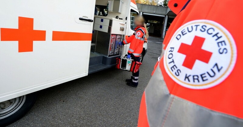 DRK, Deutsches Rotes Kreuz, Krankenwagen, Notarzt, © Bernd Weißbrod - dpa (Symbolbild)