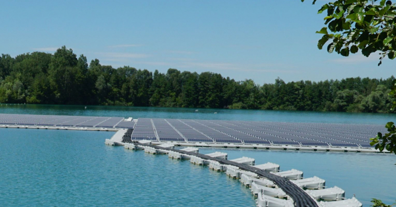 Wasser, See, Photovoltaik, schimmende Module, Solarzellen, © ©Bode-Fotografie, Mahrholdt, Erdgas Südwest