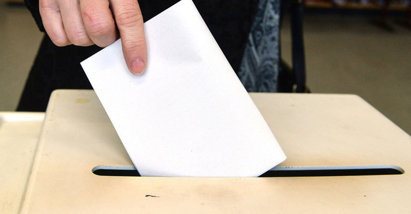 Wahlurne, Abstimmung, Wahl, © Thomas Kienzle - dpa (Symbolbild)