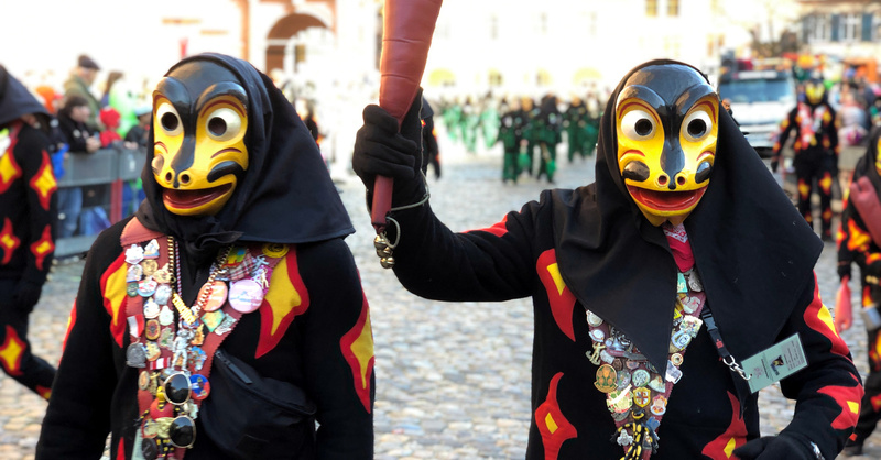 80 000 Besucher Bestaunen Fasnetmendig Umzug Zum Rosenmontag In