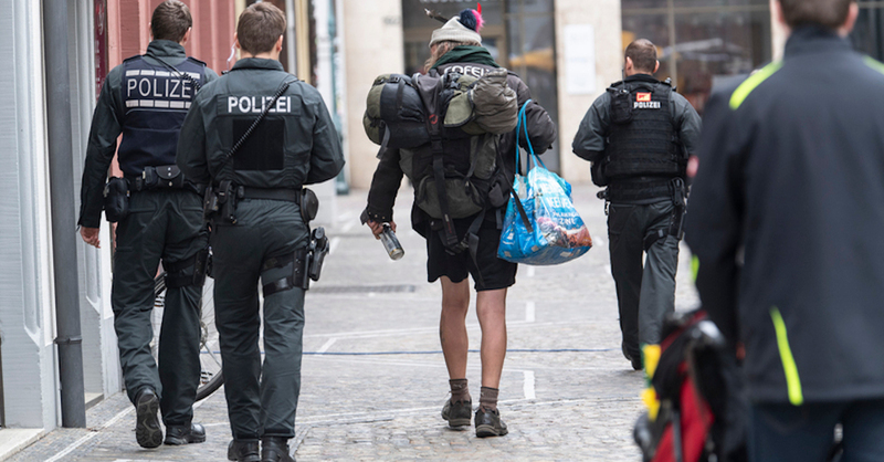 Ausgangssperre, Betretungsverbot, Freiburg, Obdachloser, Polizei, © Patrick Seeger - dpa