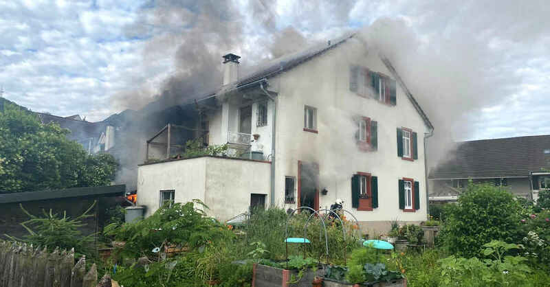 Feuerwehr, Brand, Rauch, Feuer, Pratteln, Basel, Schweiz, © Polizei Basel-Landschaft