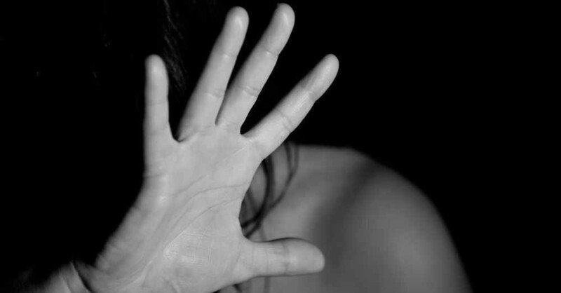 Angst, Furcht, Hand, Stopp, Frau, sexueller Übergriff, Vergewaltigung, sexuelle Belästigung, häusliche Gewalt, Gewalt, © Pixabay (Symbolbild)