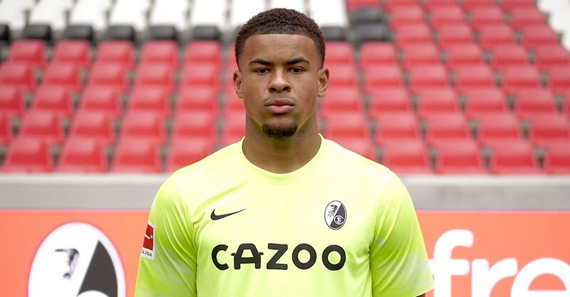 Torhüter Noah Atubolu verlängert beim SC Freiburg baden.fm