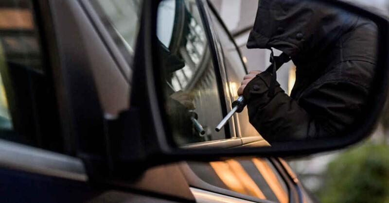 Autoknacker, Auto, Fahrzeug, Einbrecher, Diebstahl, Dieb, Versicherung, © Axel Heimken - dpa (Symbolbild)