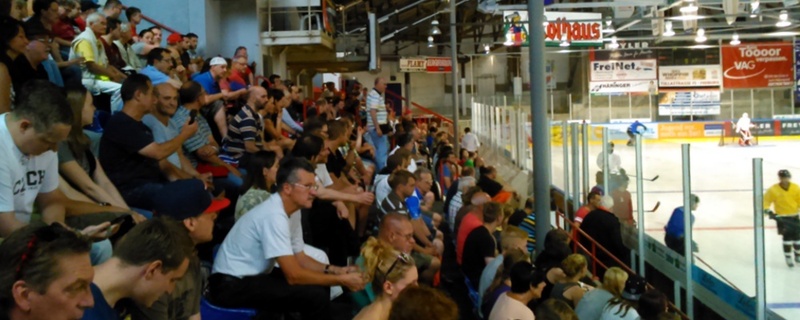 Fans, Eishockey, EHC Freiburg, Wölfe, © baden.fm